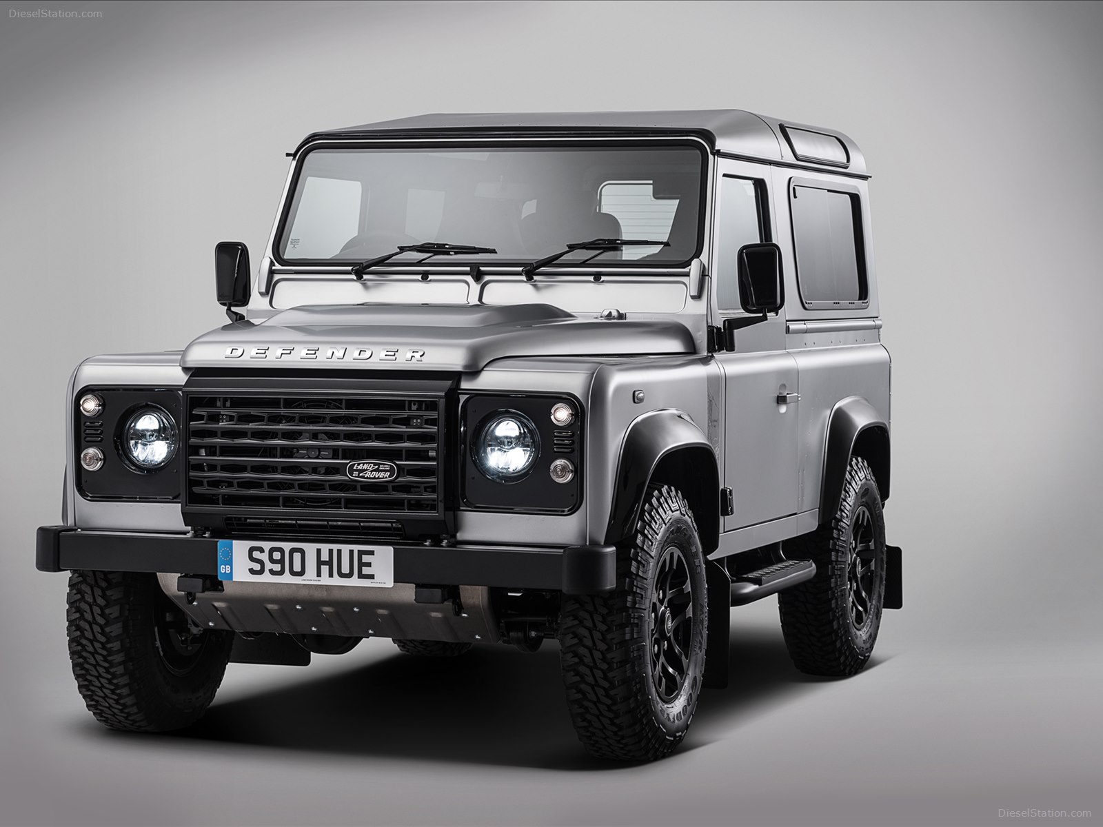 Land Rover Defender 2 Million 2015